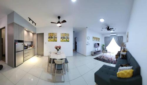 Kinarut Apartment | RHR Deluxe GuestHouse Kinarut Papar Sabah - Mountain View