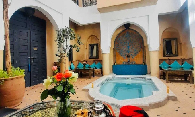 Assouel House | RIAD PAPILLON ,Beautiful, Quiet Riad with plunge pool, wifi terrace