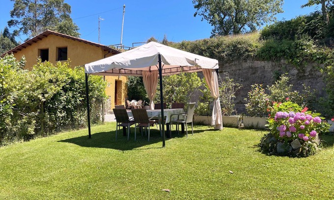 Ribadesella Cottage | Ribadesella. Garden with Nice Mountain views. 5 Minutes to the Beach. For 6/7