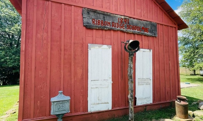 Huntsville Cottage | Ribbon Ridge Schoolhouse