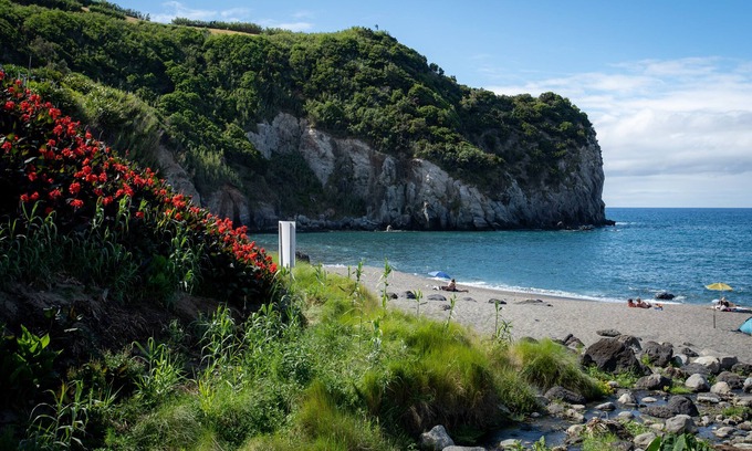 Ribeira Grande House | Ribeira dos Moinhos House