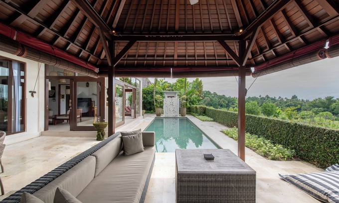 Tegal Mengkeb Villa | Rice field view Villa with Private Pool Sahaja 1
