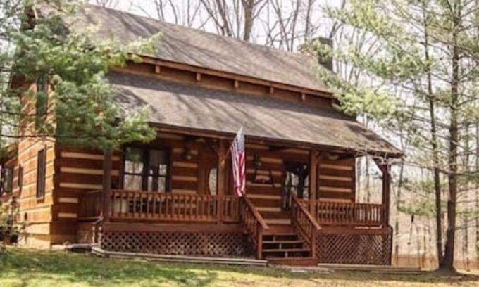 Nineveh Cabin | Rich Hardesty’s Brown County Country Cabin Treehouse Campfire Getaway