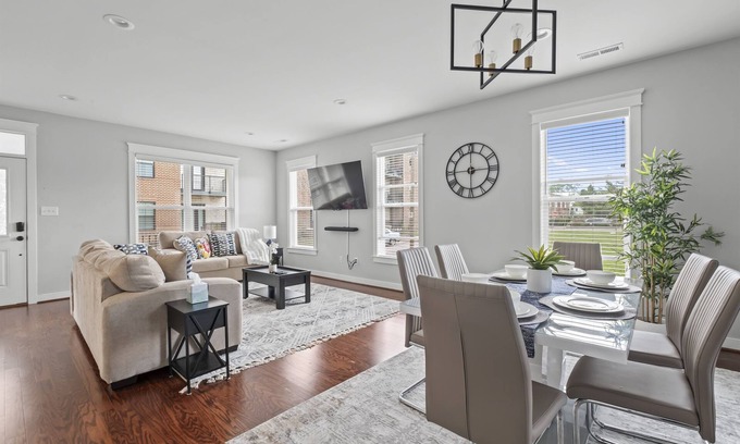 Richmond House | Richmond Gem, Free Parking, Quiet, Fenced,Walkable