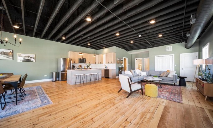 Richmond Apartment | Richmond No. 267