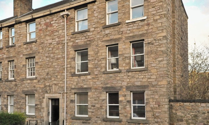 Pleasance Apartment | Richmond Place [367] is a Cosy 2 bedroom Old Town apartment close to Pleasance