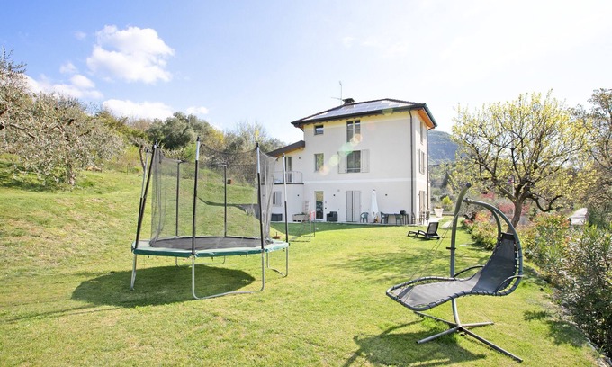 Roe Volciano Apartment | Ricomilla-Ulivo -Balcony, Garden & Privat, Roè Volciano, Italy