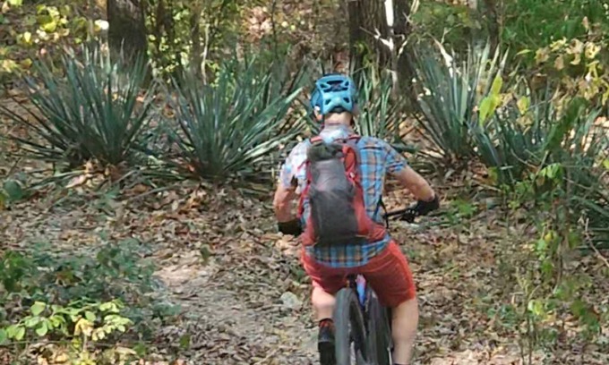 Bella Vista House | RIDE.RELAX.RECHARGE. Cozy 2 Bedroom Getaway in Bella Vista on Back 40 Trails!