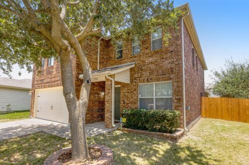 San Antonio House | Ride the Wave