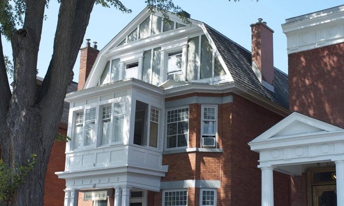 Golden Triangle House | Rideau Inn