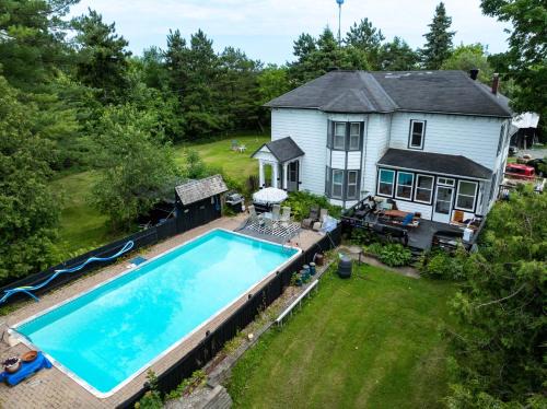 Rideau Lakes House | Rideau lakes country home