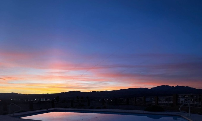 Sunridge Estates House | Ridgeline Oasis!