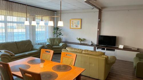 Valmiera Apartment | RIGA street Apartment 54 entire house