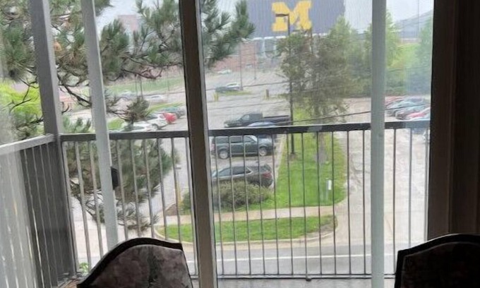 Old West Side Apartment | Right across the Big house living!