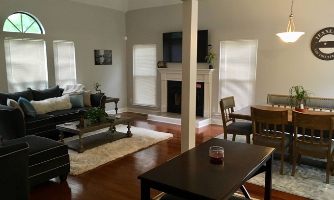 Quail Valley House | right at home in Nashville