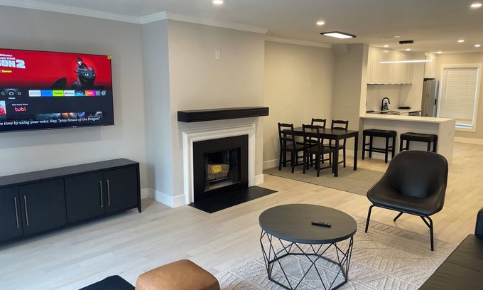 Capitol Hill Bed & Breakfast | Right at Home Plate - 2BDR, 2.5 BA - 2 Blocks from Navy Yard Metro!