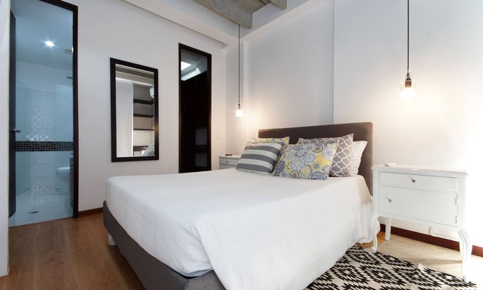 Cali Apartment | Right at the spot !- Moderno y limpio con excelente ubicacion