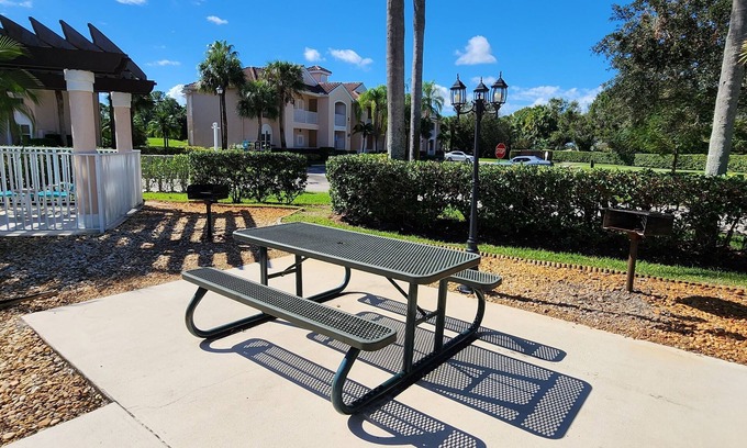 Port Saint Lucie Condo | Right Direction Rentals Studio 9897