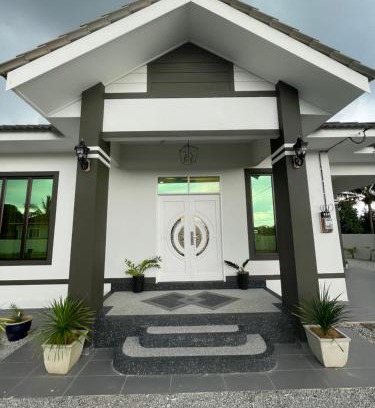 Peringat House | Rihays Palace Homestay Ketereh