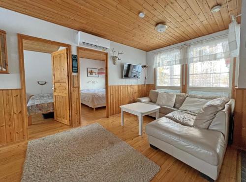 Muurame House | Riihilampi