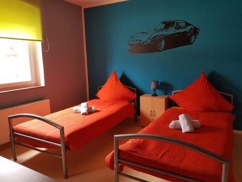 Meuspath House | Ring-Speed Motorsport