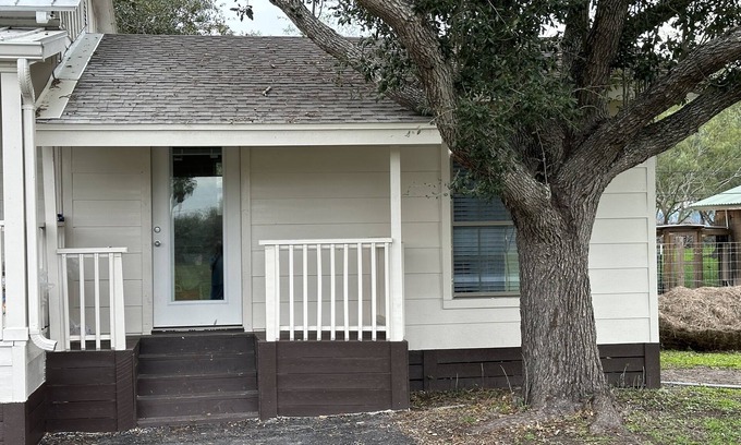 Harlingen Cottage | Rio grand valley country cottage