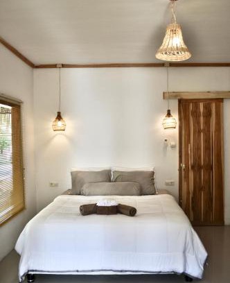 Selong Belanak House | Ripbowl Guest House