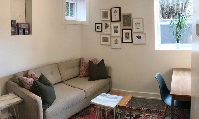 King Apartment | Riposo: A private artistic getaway