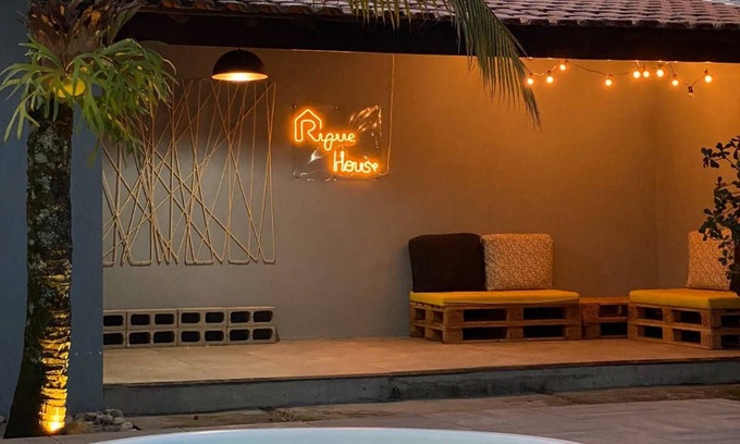 Itaipuacu House | RiqueHouse Hidro Piscina a 500m da praia