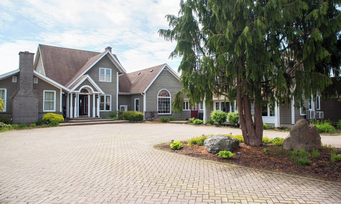 Cape Breton Regional Municipality Cottage | Rita’s Retreat Main House ~ Indoor Saltwater Pool ~ with Lake View!
