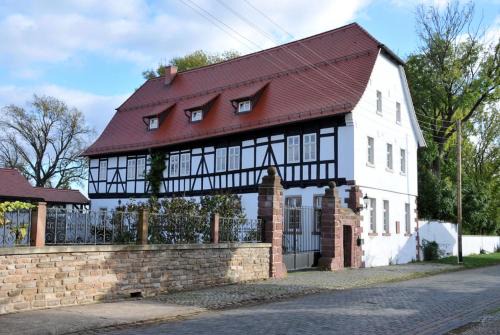 Mansfeld-Sudharz House | Rittergut Thürungen