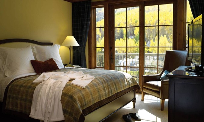 Vail Resort | Ritz Carlton Club Vail 3 Bedroom 3.5 Bath Holiday Week!