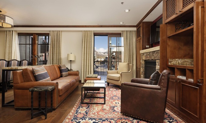 Aspen Condo | Ritz Carlton Residences Ski In Out LUX 2 Bedroom 2.5 Bth Kitchen WD Pool Spa Gym