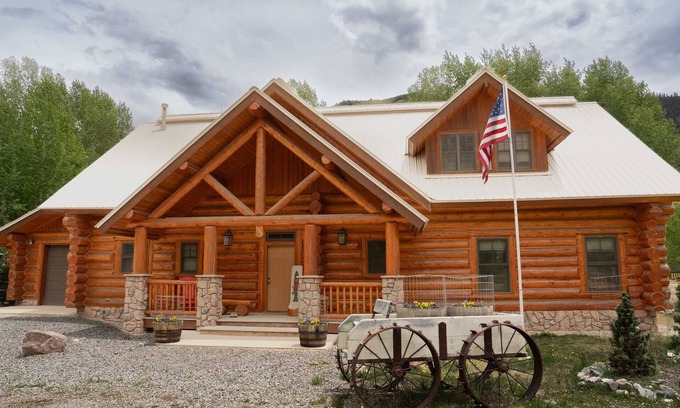 Lake City House | Ritz on the River - Gorgeous Log Cabin in the Heart of Town and Along the Lake Fork of the Gunnison