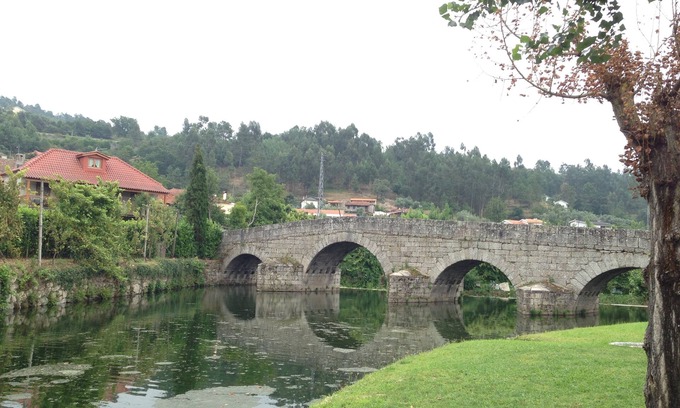 Vila Cha do Marao Apartment | RIVER AND MOUNTAIN VIEW FROM CASA DO TAMEGA