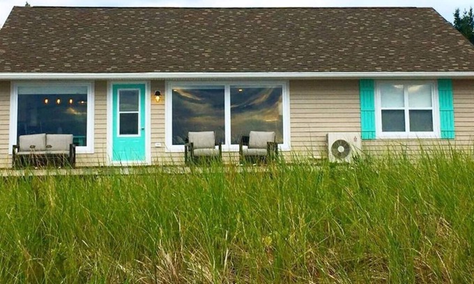 Jardineville Cottage | River Beachfront Cottage