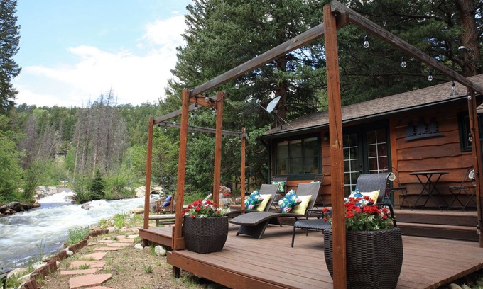 Lyons Cabin | River Bend Mountain Retreat