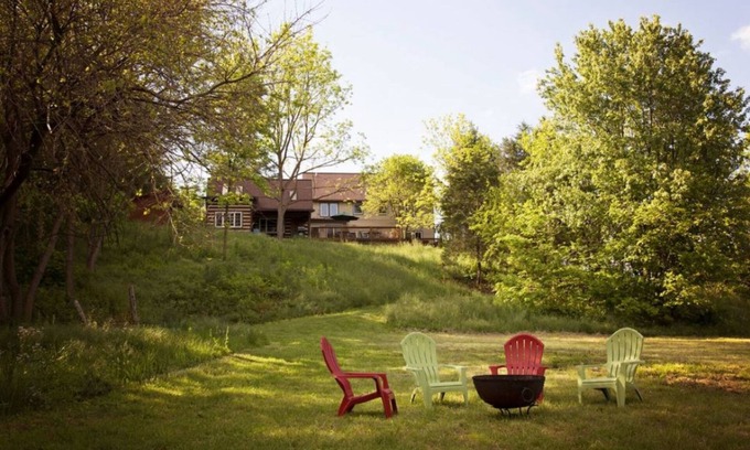 Quicksburg Bed & Breakfast | River Bluff Farm Bed & Breakfast