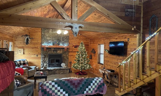 Flint Creek Cabin | River Cabin, peaceful and serene.
