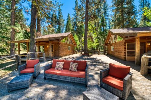 Sloat House | River Cabins | The Lost Sierra Ranch