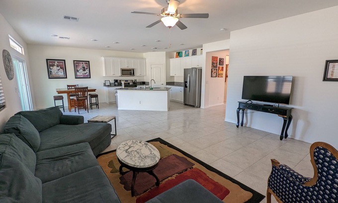 Holiday Shores House | River Close, Newer Home! Great Neighborhood Minutes from Laughlin! Close to all!