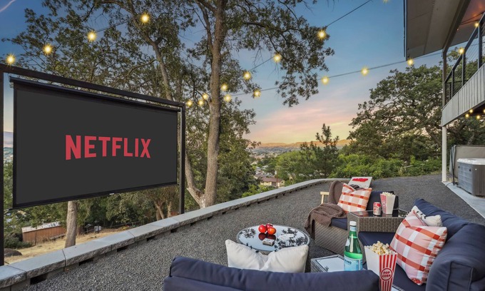 Chenoweth House | River Club: watch a movie outdoors under the stars, private hot tub, fire pit