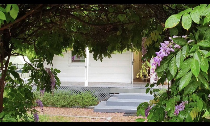 Coonabarabran House | River Cottage perfect for your stay over in Coonabarabran. 200m from Main Str.