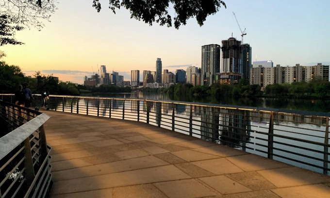Riverside Condo | River facing loft, perfect for working & relaxing