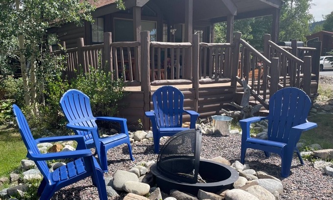 Breckenridge Ski Chalet | River Front, Cozy Chalet-Close to Town/Gondola/indoor pool/hot tubs/Deck/Shuttle