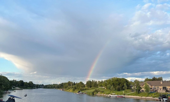 Sturgeon Falls House | River Gem! A little piece of waterfront paradise with a cozy river home.