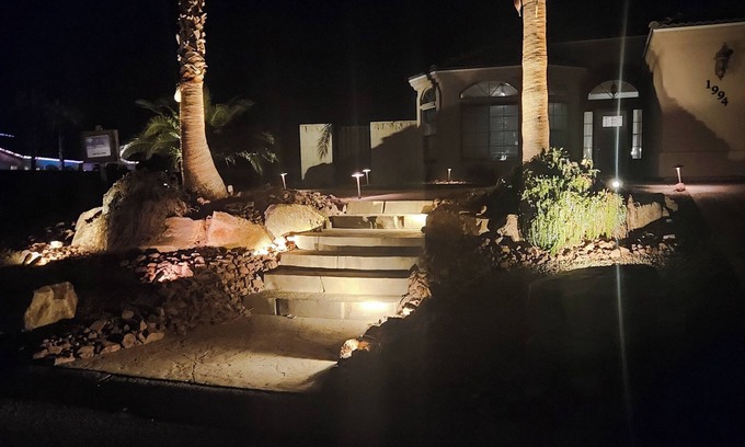 Fort Mohave House | River Getaway. Swimming pool Jaquzzi water slide, fire pit. Casinos min away.