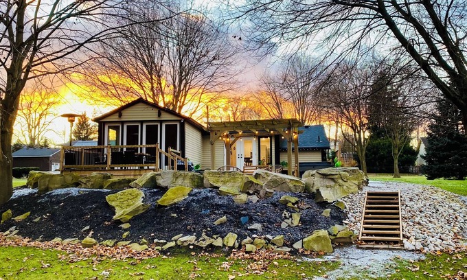 Bayham House | River House Getaway