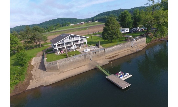 Nisbet House | River house in Linden/Williamsport