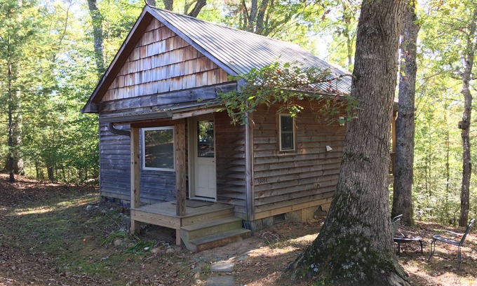Grassy Creek Bed & Breakfast | River House Inn